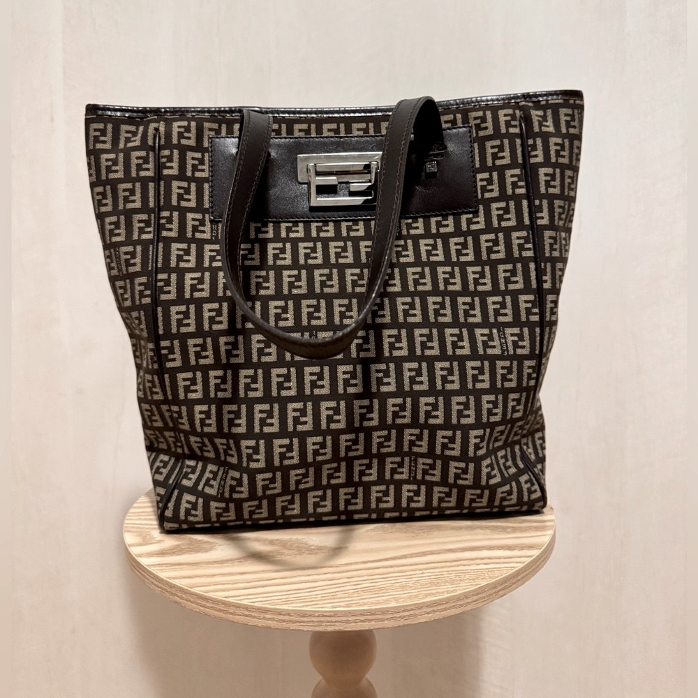 FENDI | authentic vintage tote black
